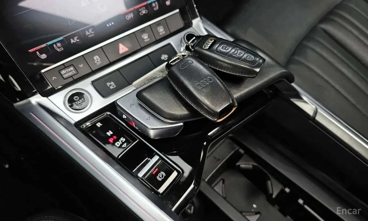 Audi E-Tron, снимка 9 - Автомобили и джипове - 56740017