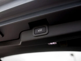 Land Rover Discovery DIESEL HSE | 7 Места | 360 Камера | Carfax | , снимка 16