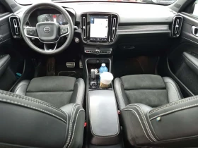 Volvo XC40 * R DESIGN * CARFAX * 2 КЛЮЧА * ПАНОРАМА * ПОДГРЕВ, снимка 10