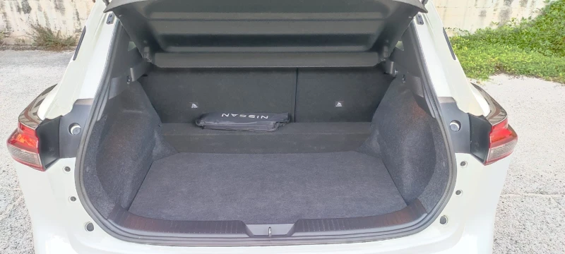 Nissan Qashqai MILD HIBRID, снимка 14 - Автомобили и джипове - 51083115