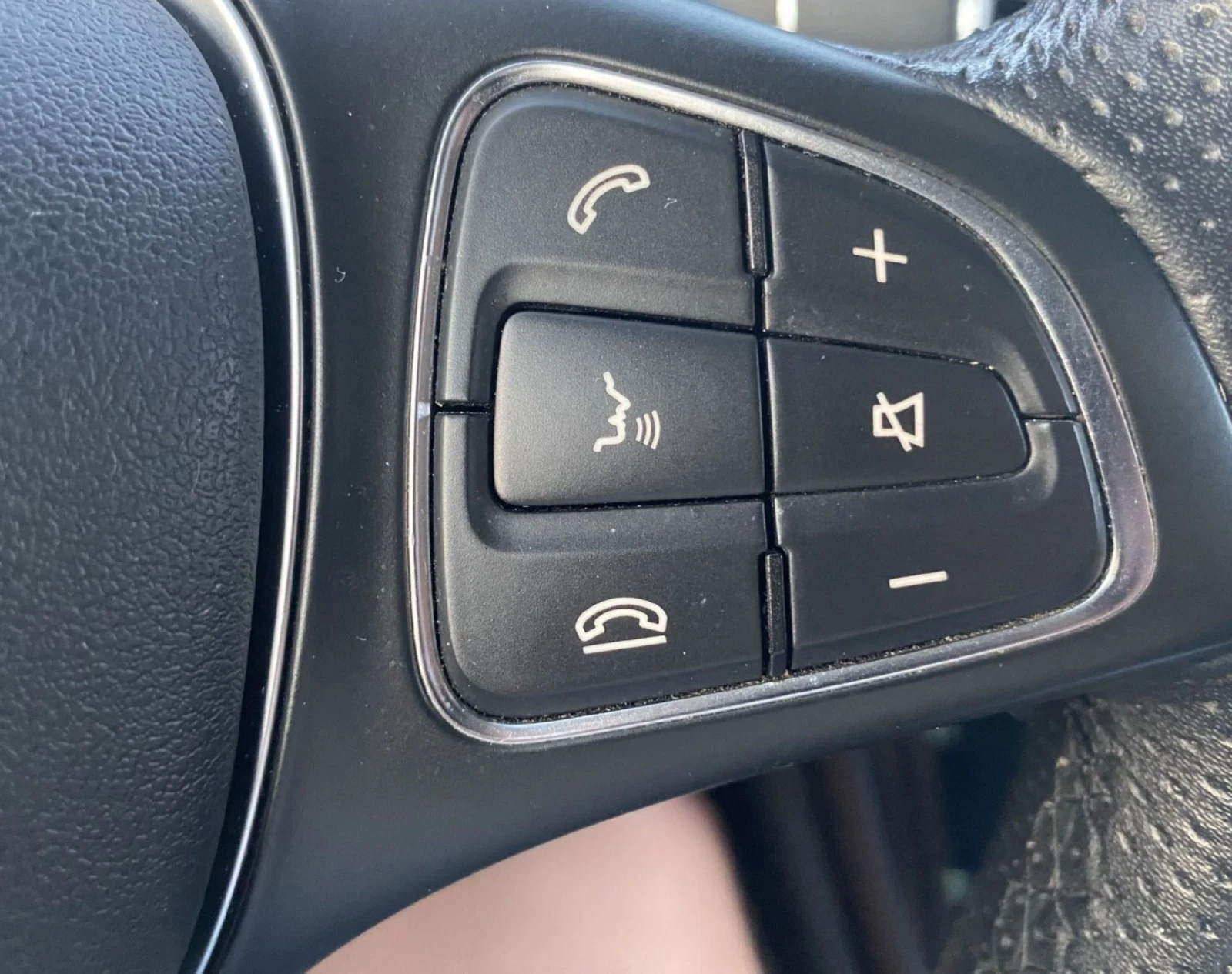 Mercedes-Benz GLC 250 4 MATIC.BENZIN 155KW.LED.NAVI - изображение 10