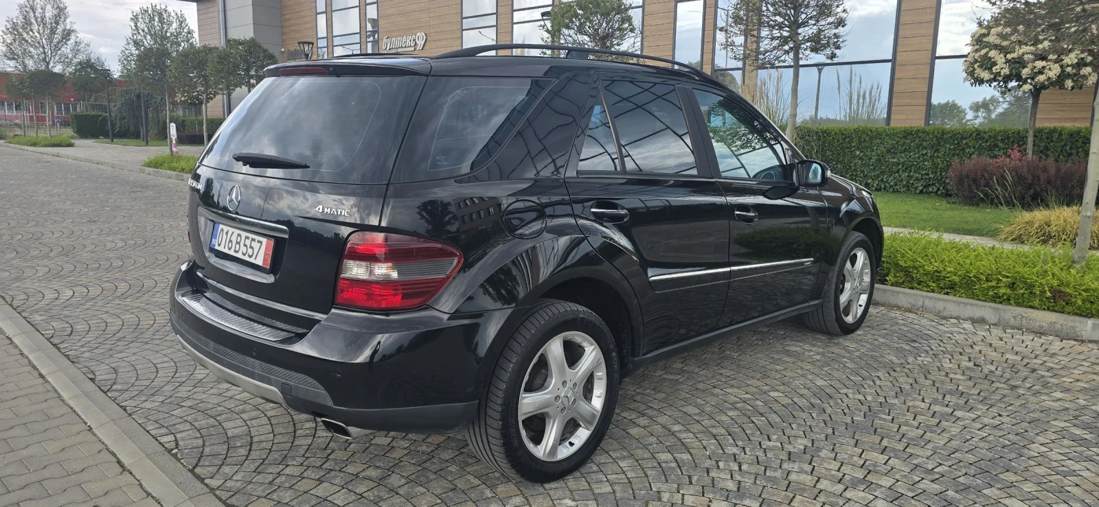 Mercedes-Benz ML 320 320CDI/4 MATIC/ЛИЗИНГ/ПАНОРАМА, снимка 6 - Автомобили и джипове - 54445353