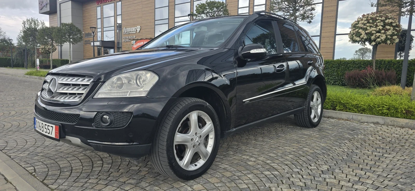 Mercedes-Benz ML 320 320CDI/4 MATIC/ЛИЗИНГ/ПАНОРАМА, снимка 3 - Автомобили и джипове - 54445353