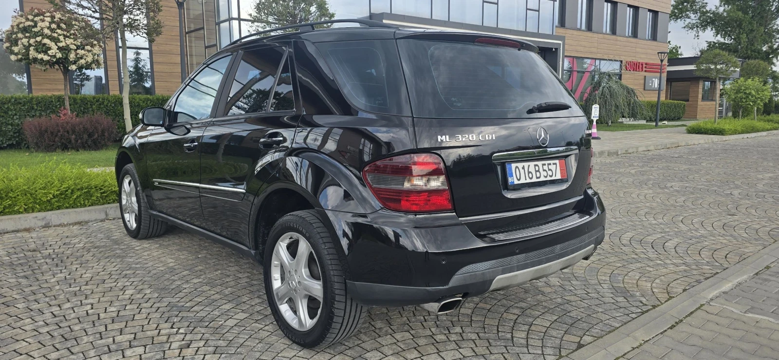 Mercedes-Benz ML 320 320CDI/4 MATIC/ЛИЗИНГ/ПАНОРАМА, снимка 4 - Автомобили и джипове - 54445353
