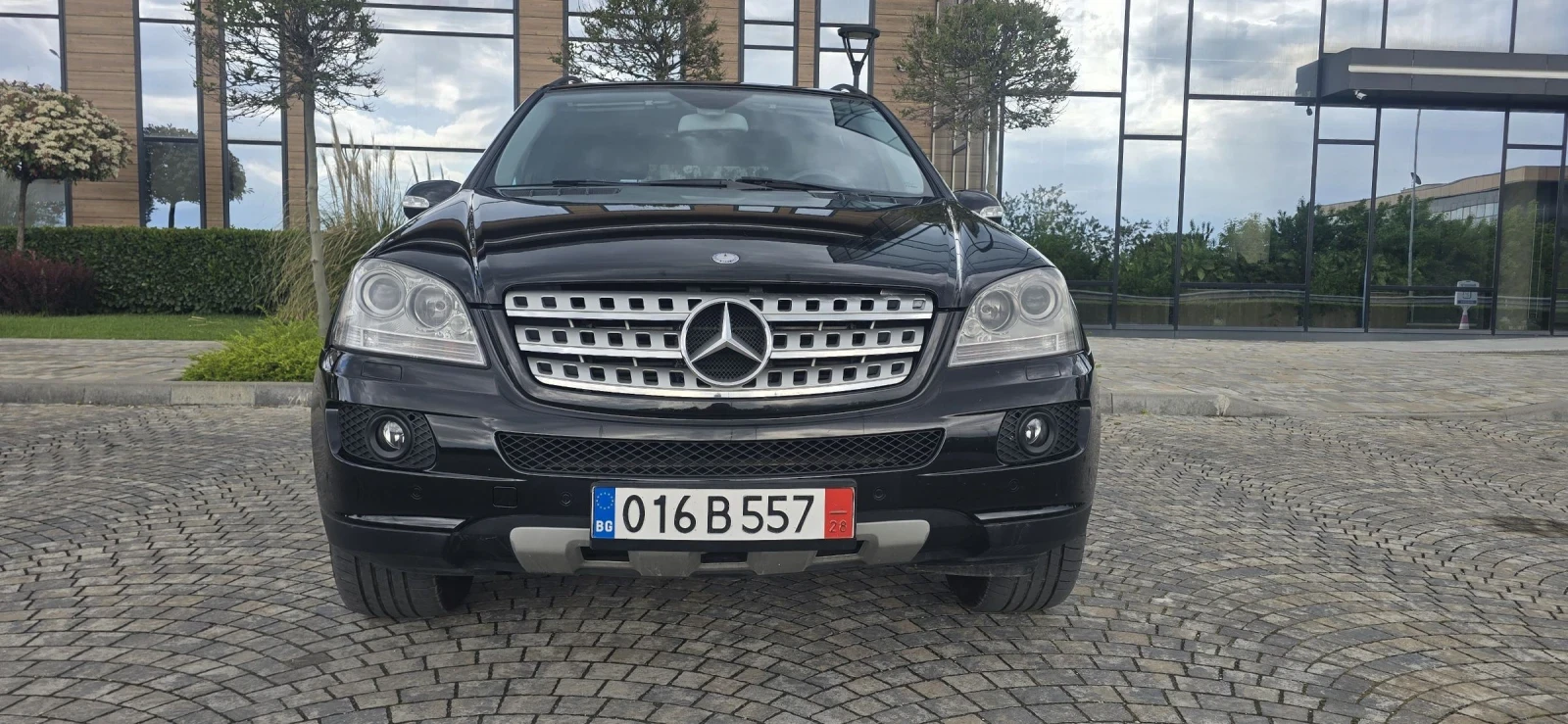 Mercedes-Benz ML 320 320CDI/4 MATIC/ЛИЗИНГ/ПАНОРАМА, снимка 2 - Автомобили и джипове - 54445353