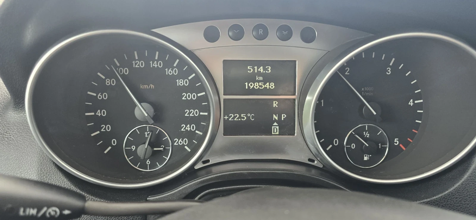 Mercedes-Benz ML 320 320CDI/4 MATIC/ЛИЗИНГ/ПАНОРАМА, снимка 17 - Автомобили и джипове - 54445353