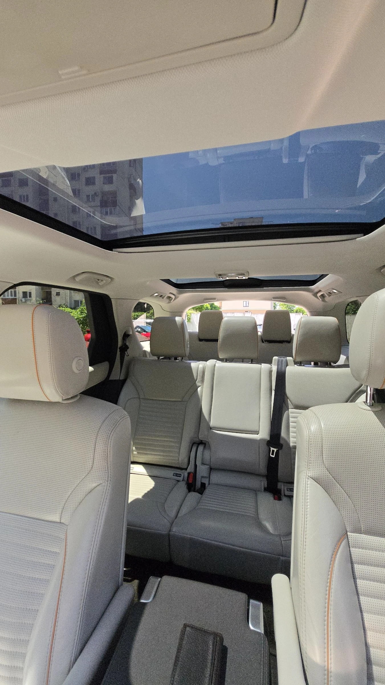 Land Rover Discovery 3.0 supercharged, снимка 9 - Автомобили и джипове - 54978681