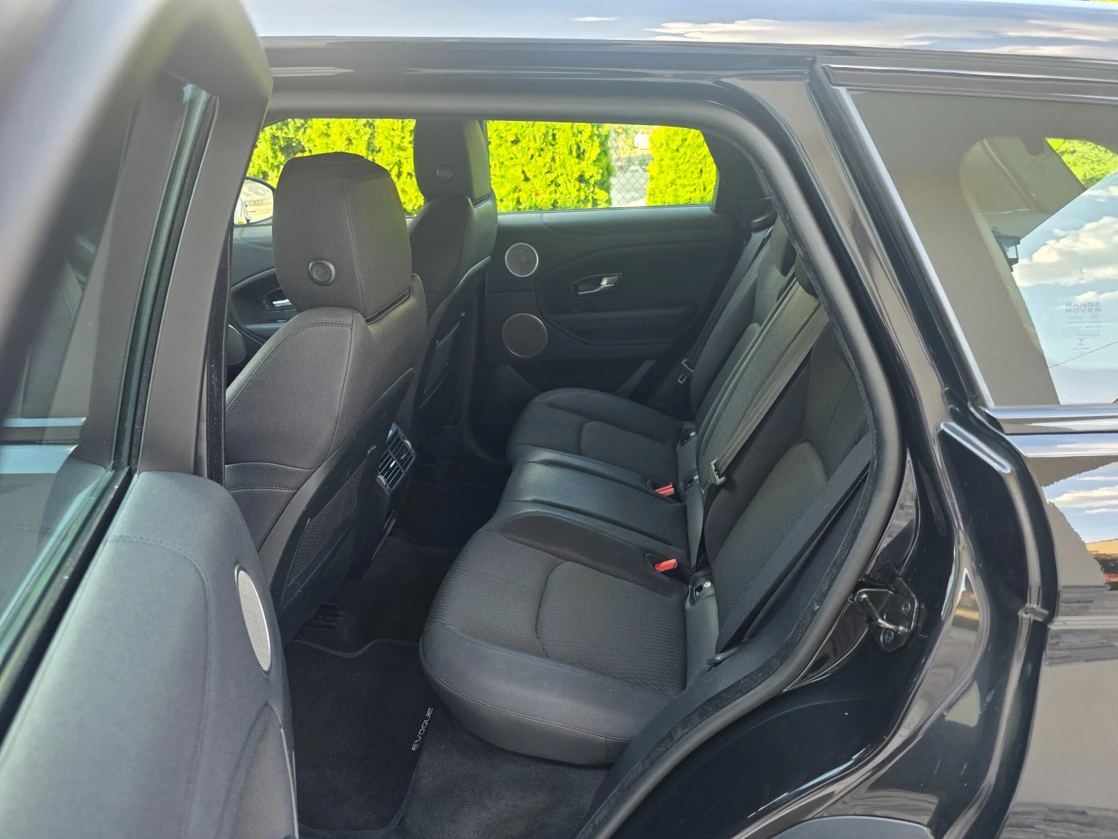 Land Rover Range Rover Evoque 2.0 D NAVI KOJA, снимка 9 - Автомобили и джипове - 54989361