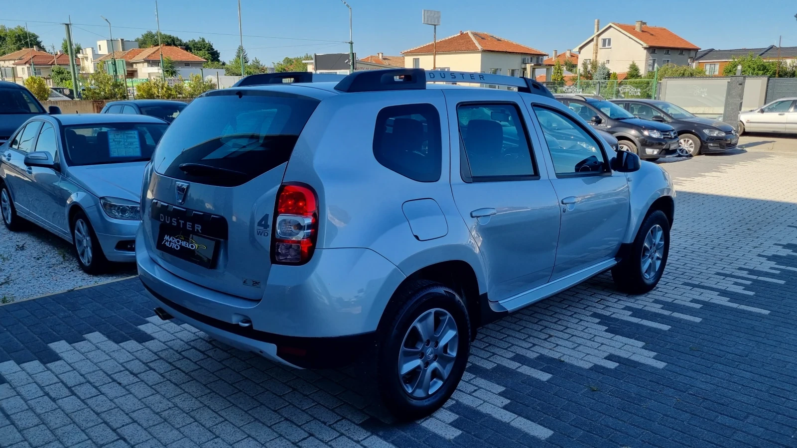 Dacia Duster 1.5 dci, снимка 3 - Автомобили и джипове - 55662094
