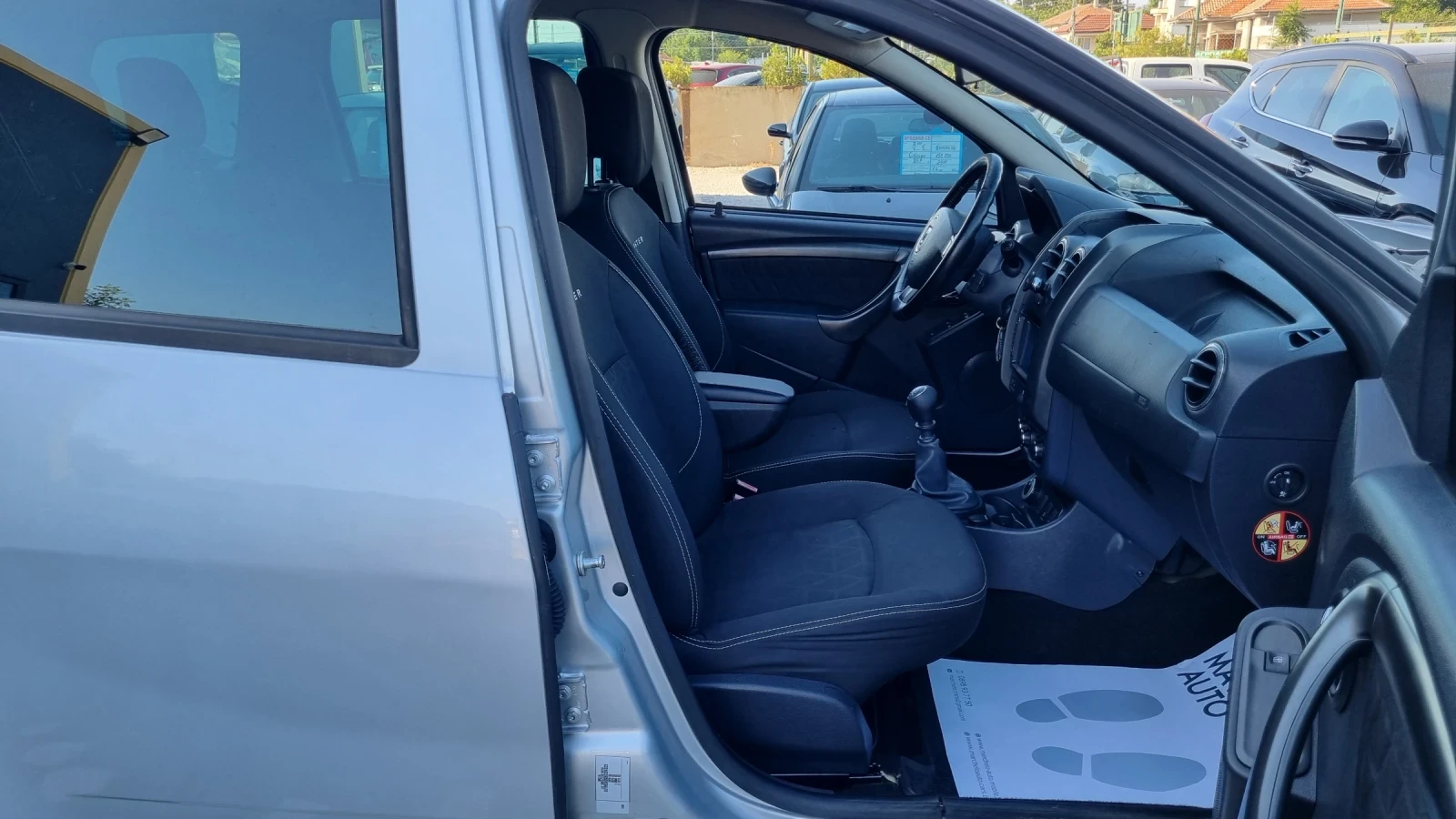 Dacia Duster 1.5 dci, снимка 9 - Автомобили и джипове - 55662094