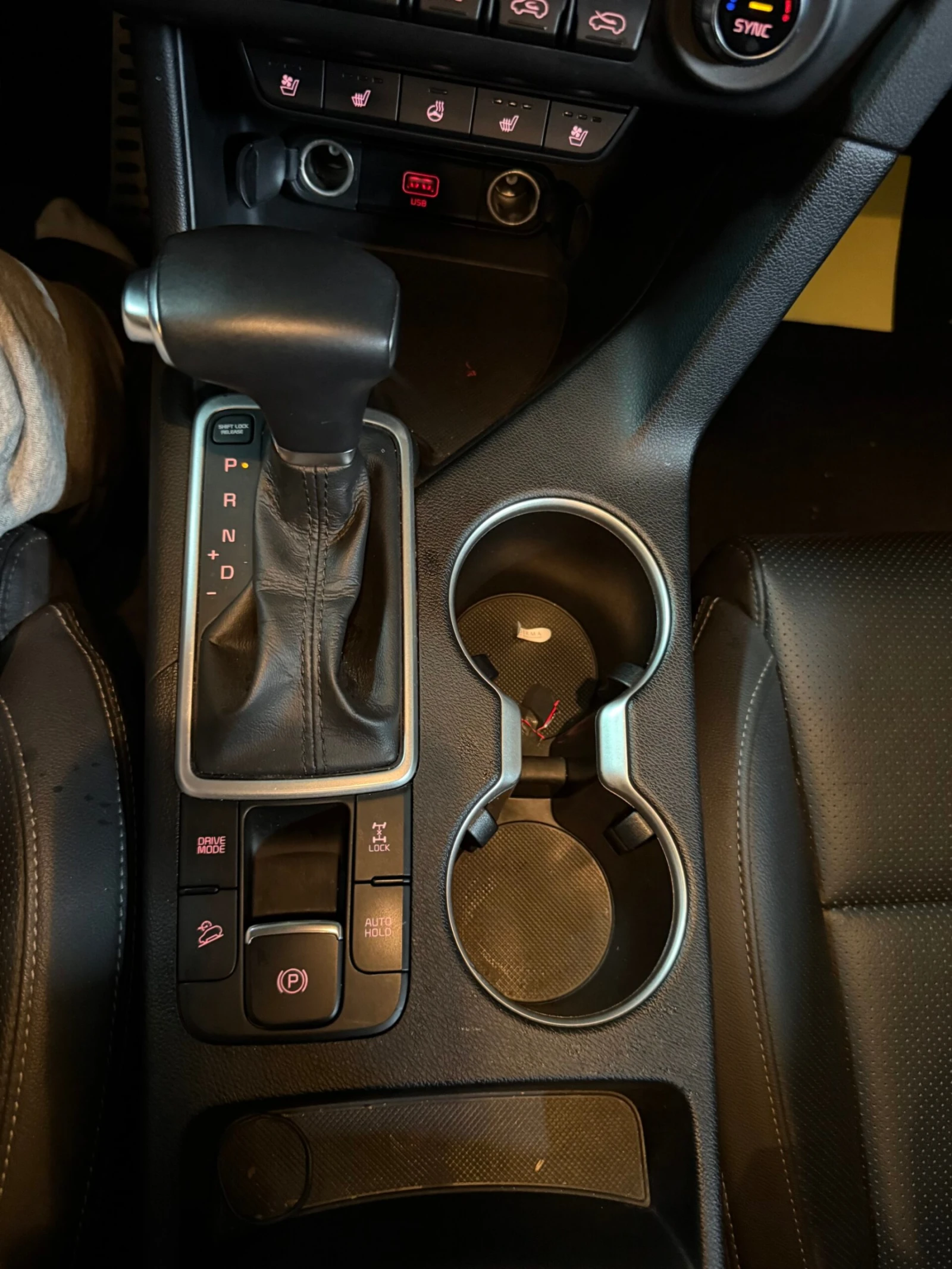 Kia Sportage 1.6 - ОЧАКВАН ВНОС, снимка 8 - Автомобили и джипове - 55706540