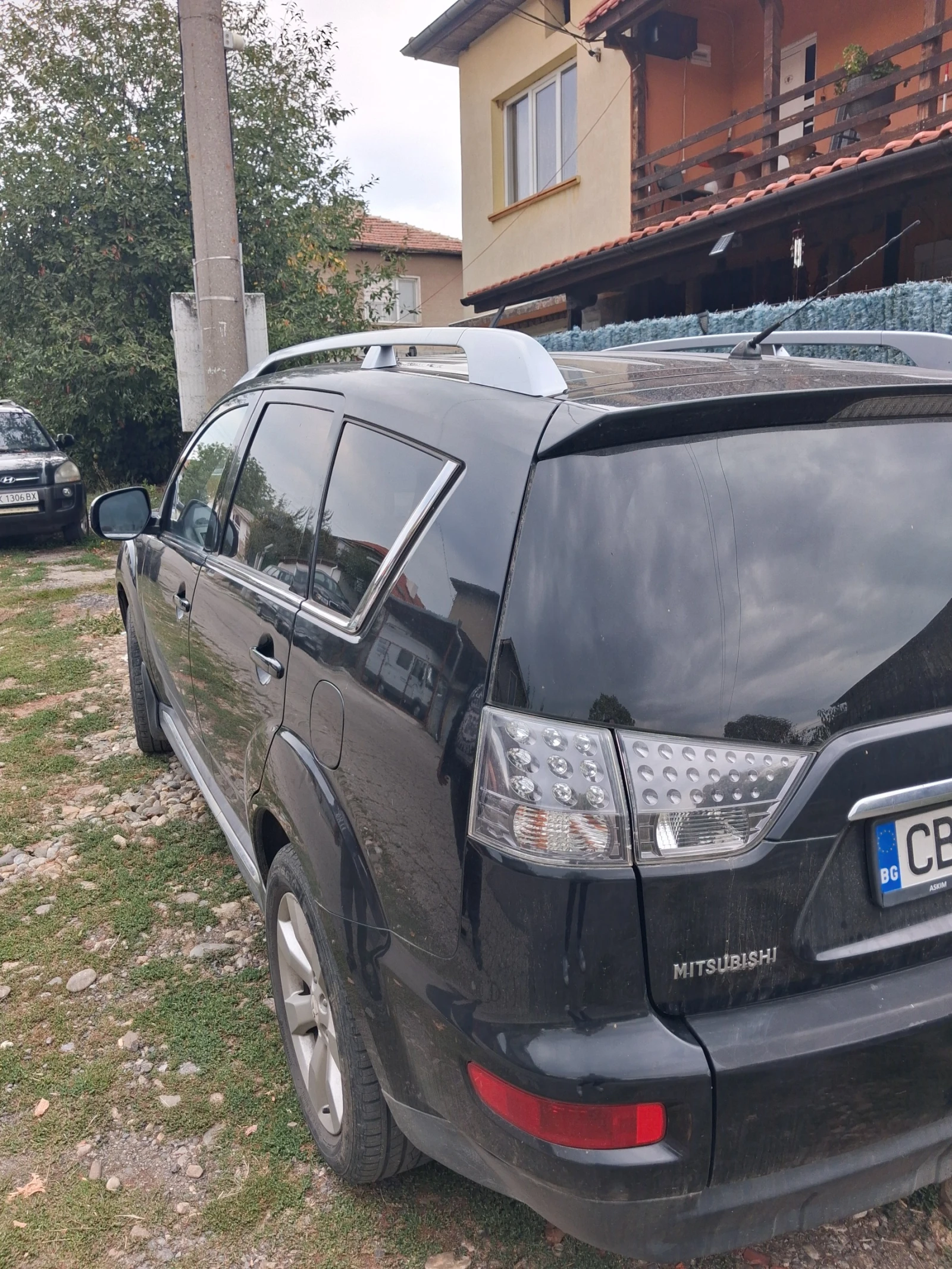 Mitsubishi Outlander 2009-2010, снимка 3 - Автомобили и джипове - 56162082