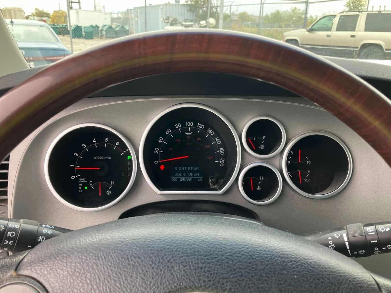 Toyota Sequoia * 4WD 5.7L Platinum * CARFAX *  | Mobile.bg � ����������� 8