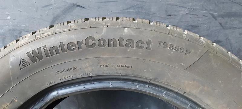 Гуми Зимни 235/60R18, снимка 6 - Гуми и джанти - 34707461