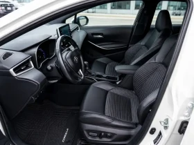 Toyota Corolla XSE/Top Variant/ПАНОРАМА/Leather Interiro/CARFAX, снимка 6