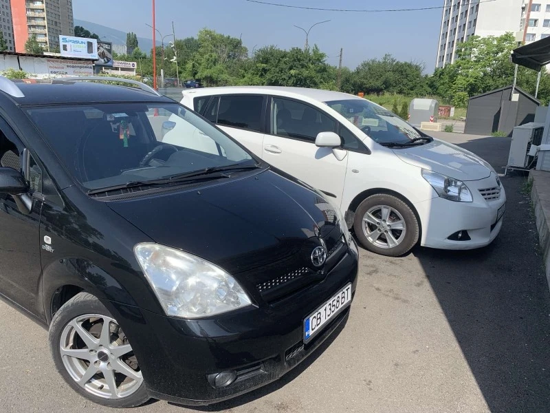 Toyota Corolla verso, снимка 9 - Автомобили и джипове - 47502851