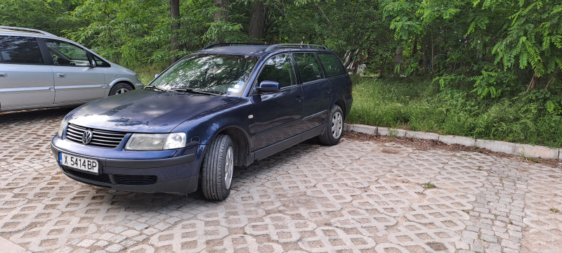 VW Passat, снимка 3 - Автомобили и джипове - 45733742