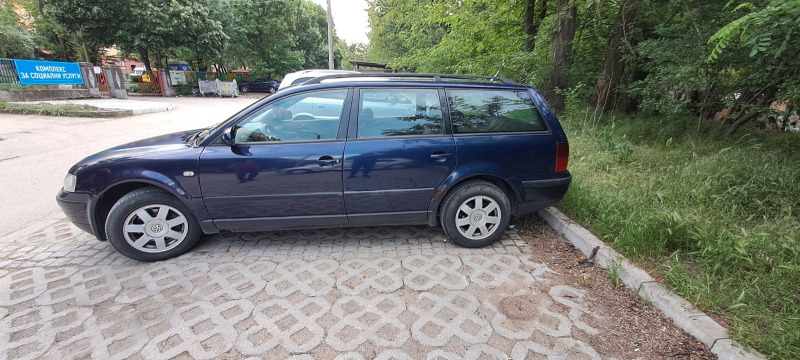 VW Passat, снимка 4 - Автомобили и джипове - 45733742