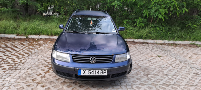 VW Passat, снимка 2 - Автомобили и джипове - 46347675