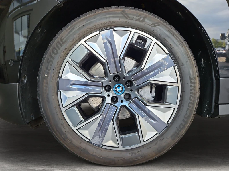 BMW iX xDrive50 = Sky Lounge= Гаранция, снимка 6 - Автомобили и джипове - 47579571