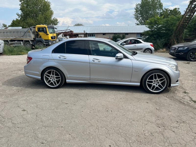 Mercedes-Benz C 220 AMG Paket Navi, снимка 4 - Автомобили и джипове - 47840359