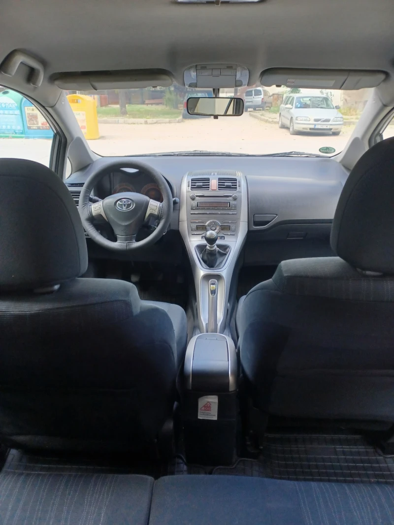 Toyota Auris, снимка 10 - Автомобили и джипове - 47900526