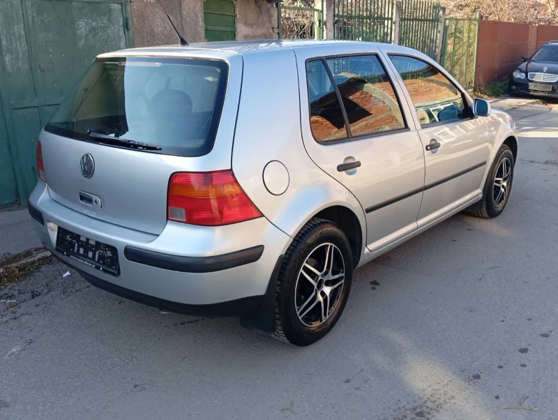 VW Golf 1.9TDI 90кс ТОП състояние , снимка 9 - Автомобили и джипове - 48118567