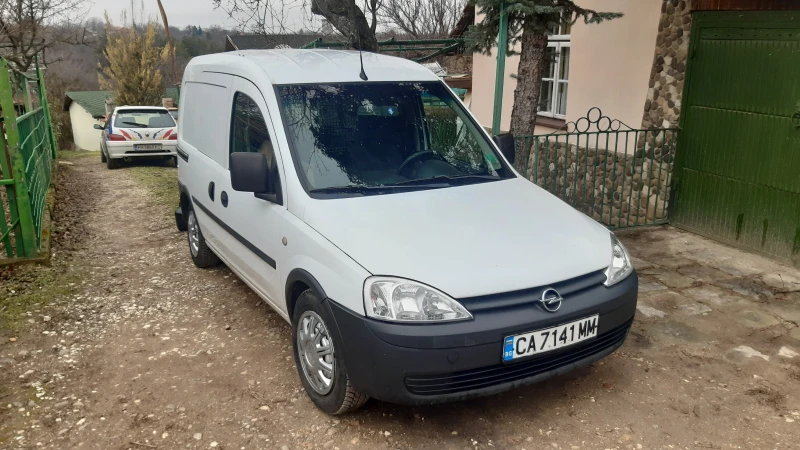 Opel Combo, снимка 1 - Автомобили и джипове - 48802822