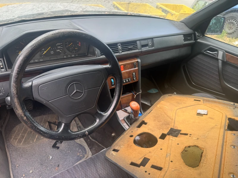 Mercedes-Benz 124, снимка 3 - Автомобили и джипове - 51124409