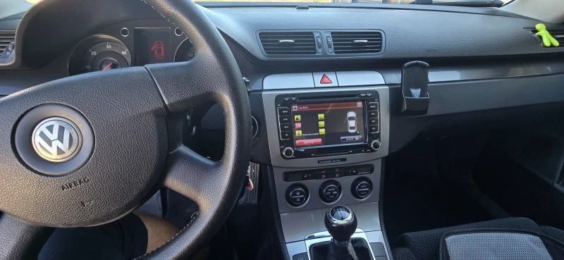 VW Passat, снимка 8 - Автомобили и джипове - 52864656