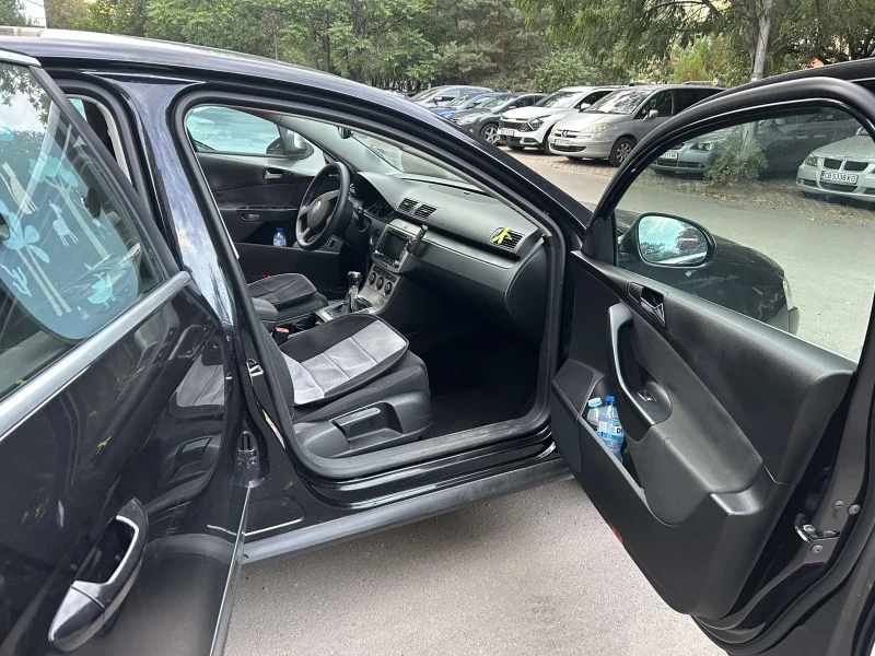 VW Passat, снимка 5 - Автомобили и джипове - 52864656