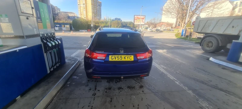 Honda Accord 2.2 i-dtec 150кс, снимка 4 - Автомобили и джипове - 52725020