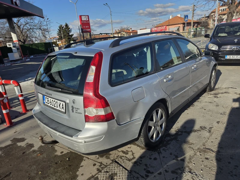 Volvo V50 Автоматик Бензин-Газ!!, снимка 4 - Автомобили и джипове - 52938088