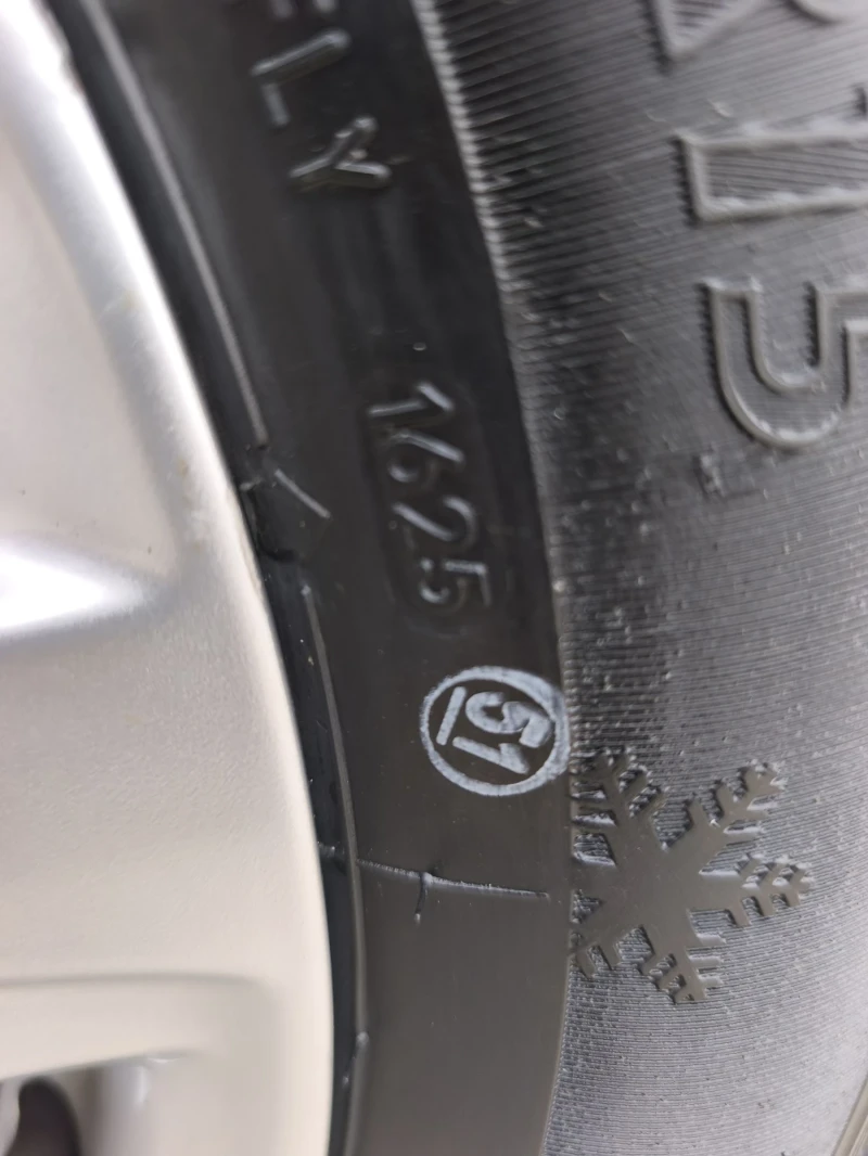 Toyota Yaris 1.5HYBRID FULL SERVICE IN TOYOTA NEW , снимка 16 - Автомобили и джипове - 53092590