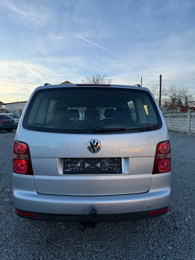 VW Touran 1.9 TDI, снимка 4 - Автомобили и джипове - 53197970