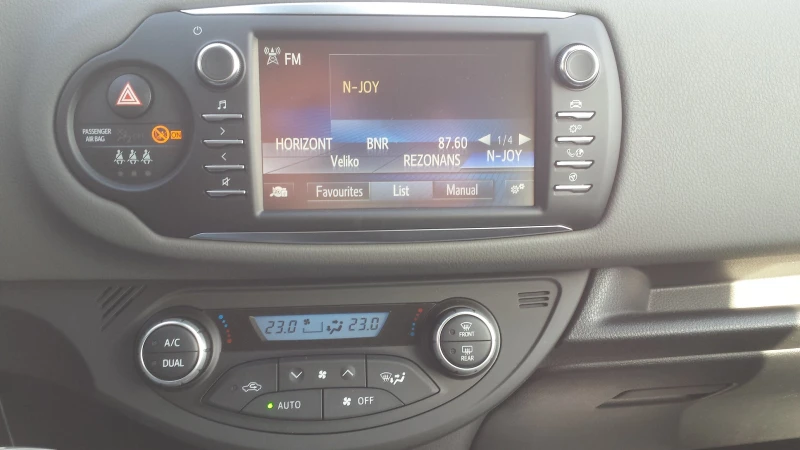 Toyota Yaris 1.5 CVT Luna, снимка 7 - Автомобили и джипове - 53534324