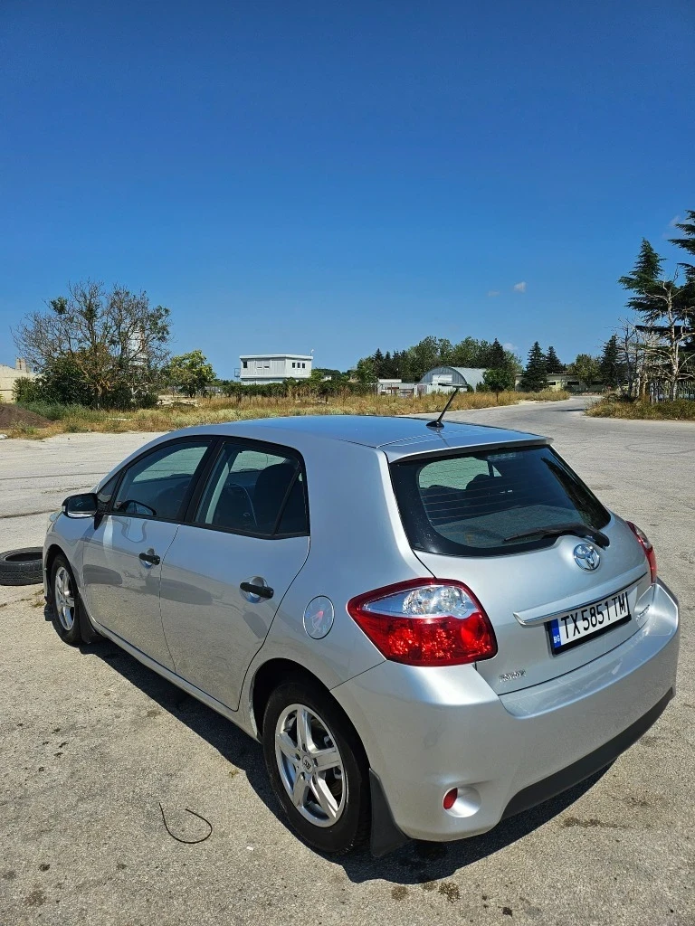 Toyota Auris 1.4D4D, снимка 3 - Автомобили и джипове - 47016685