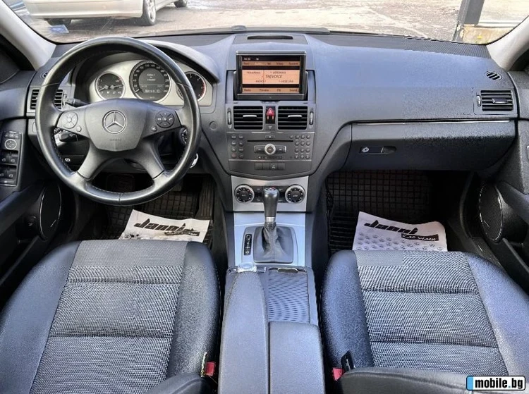 Mercedes-Benz C 320, снимка 9 - Автомобили и джипове - 54317708