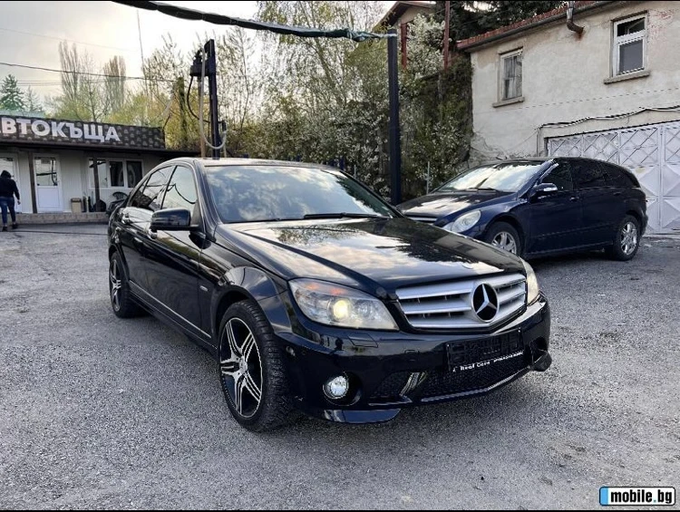 Mercedes-Benz C 320, снимка 12 - Автомобили и джипове - 54317708