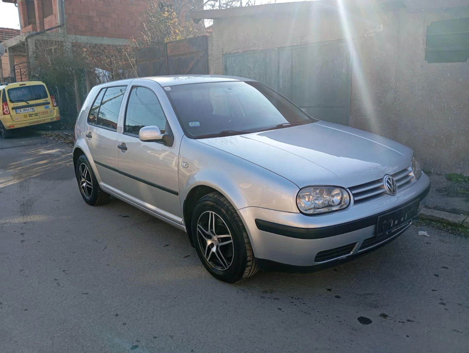 VW Golf 1.9TDI 90кс ТОП състояние  - изображение 8