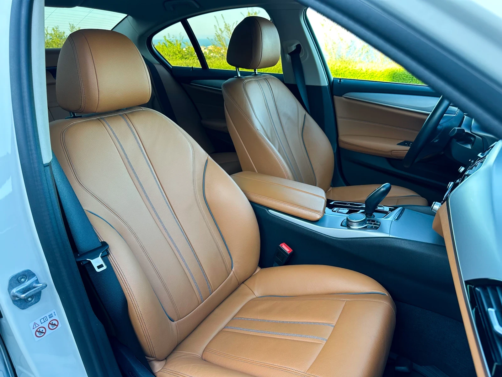 BMW 520 xDrive 1ви Собственик - изображение 10