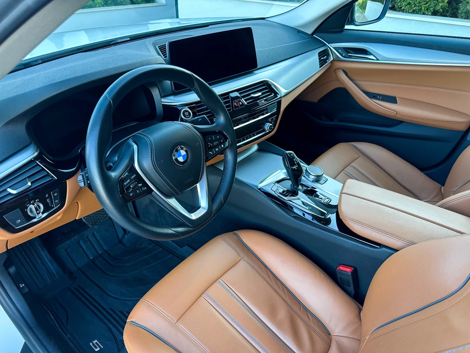 BMW 520 xDrive 1ви Собственик - изображение 8