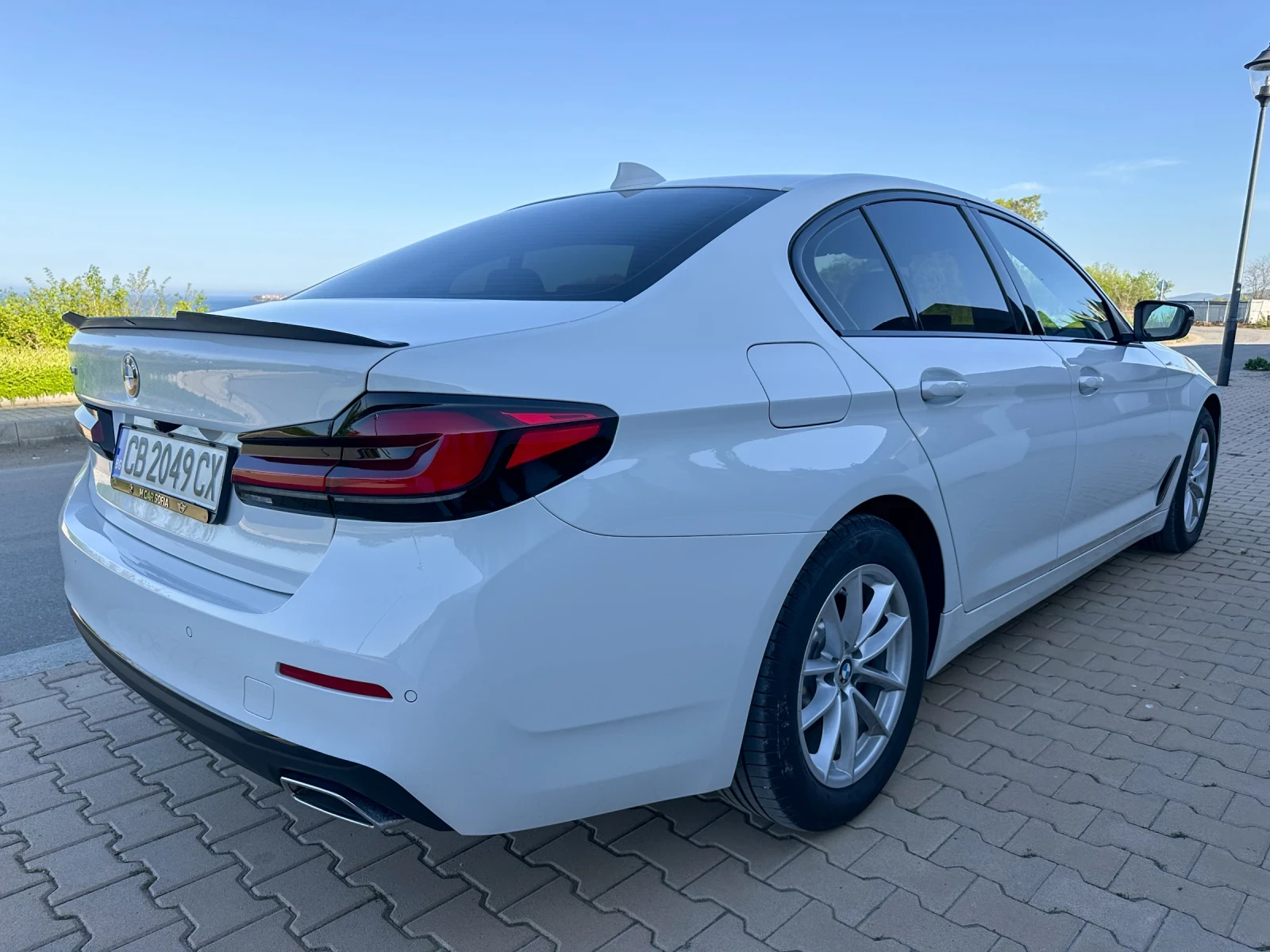 BMW 520 xDrive 1ви Собственик - изображение 6