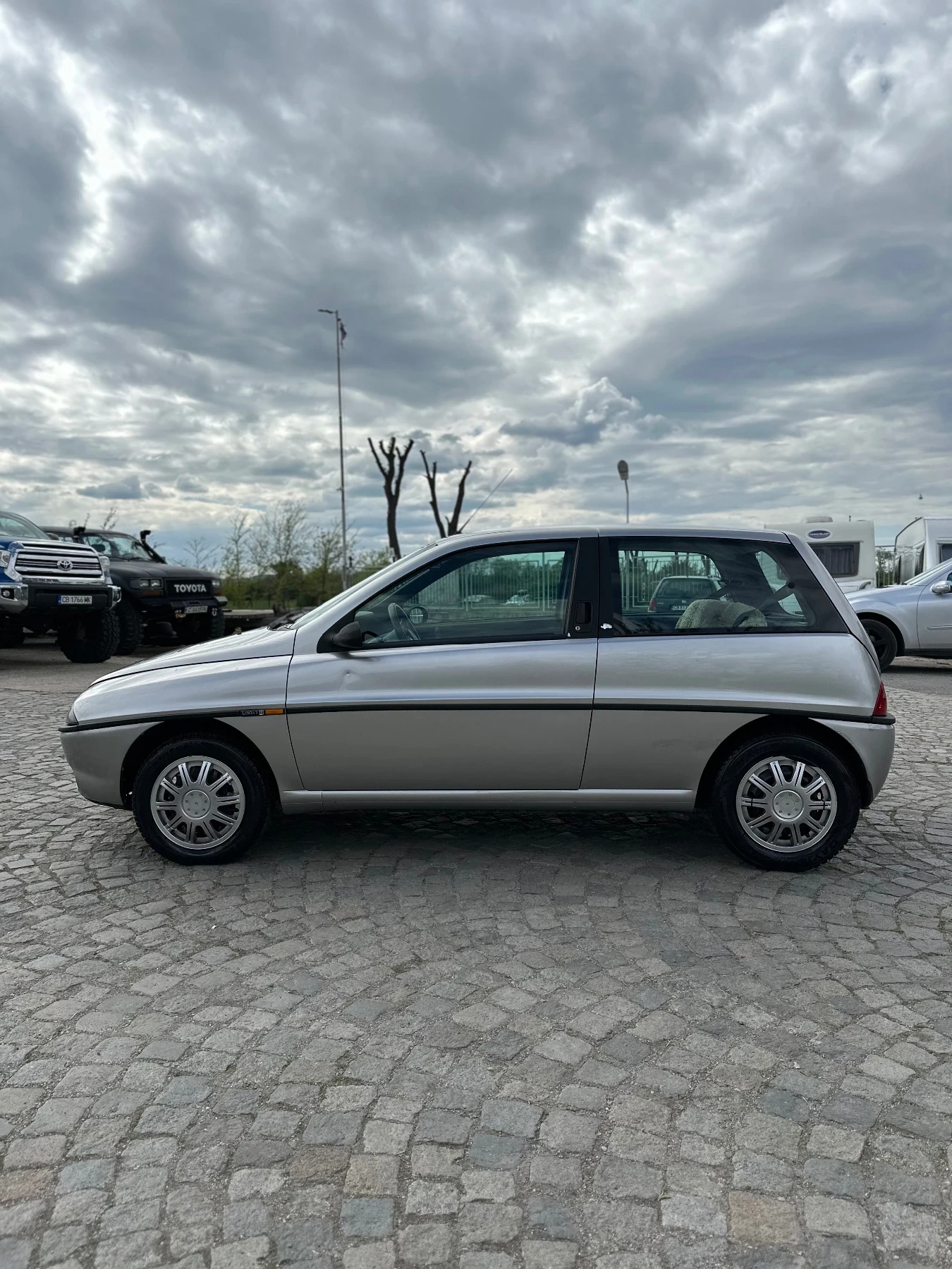 Lancia Y  - изображение 4