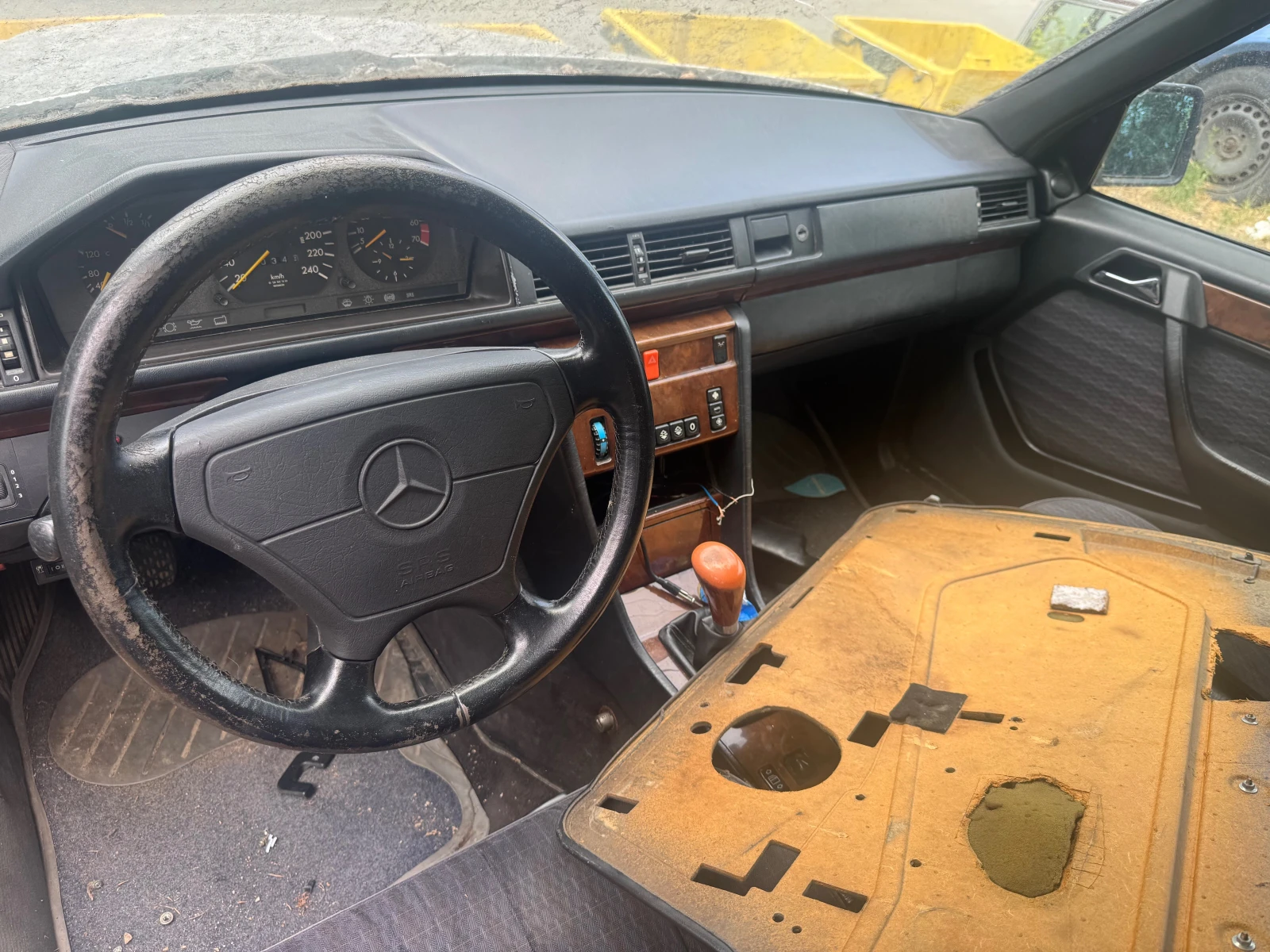 Mercedes-Benz 124  - изображение 3