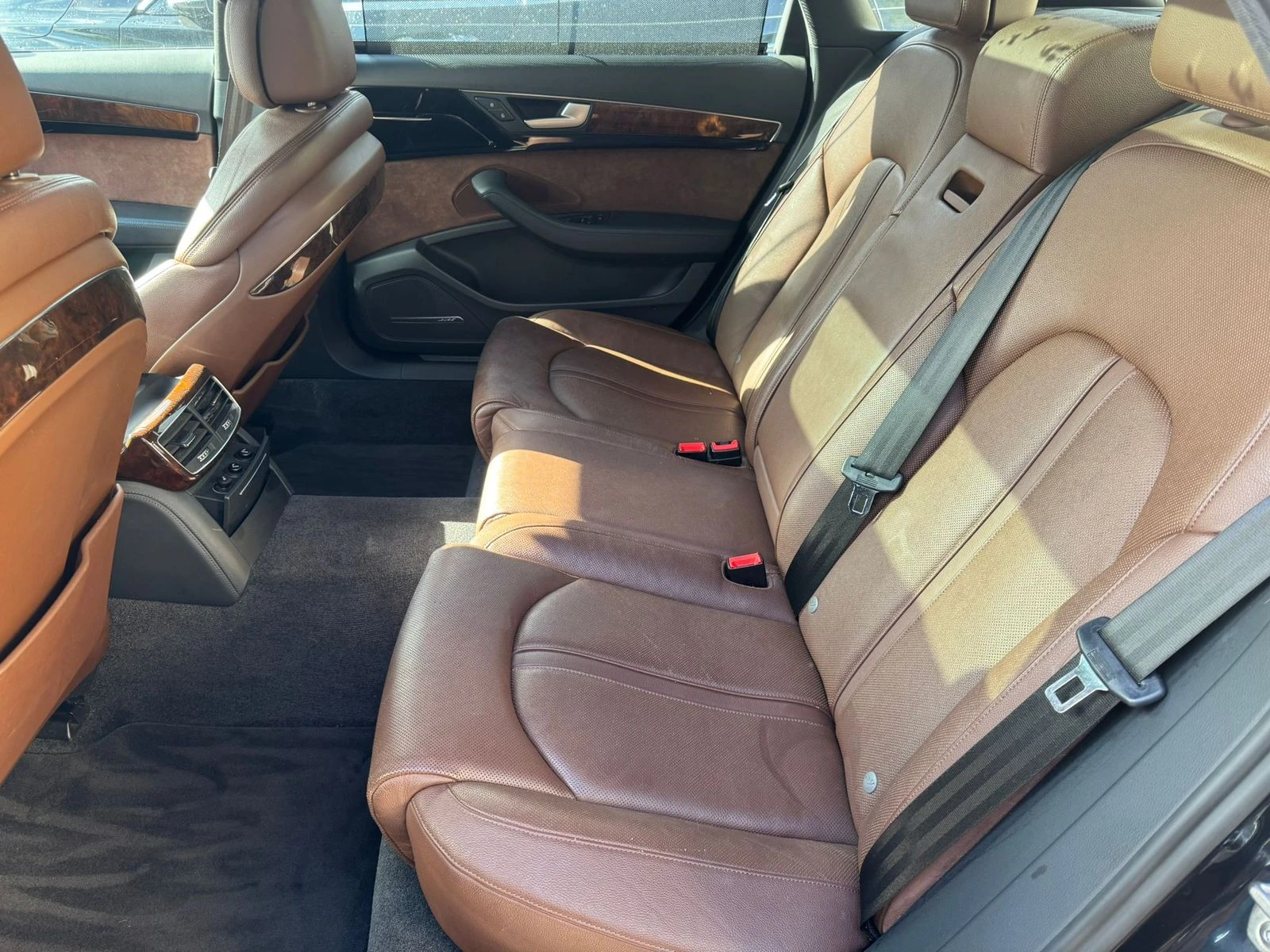 Audi A8 L* 3.0T* MATRIX* ХЕДЪП* ОБДУХВАНЕ* ДИСТРОНИК* КАМЕ - изображение 8