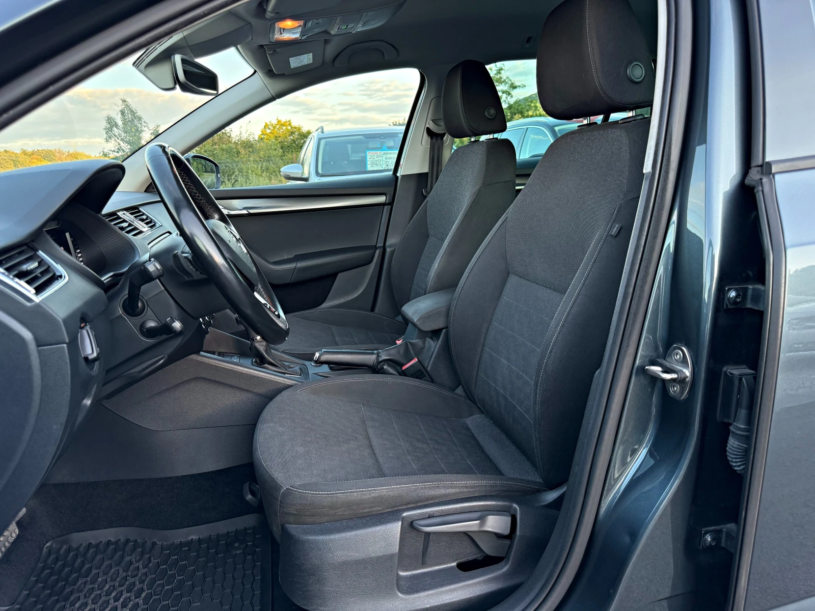 Skoda Octavia Virtual Cockpit Keyless LED DISTRONIC | Mobile.bg   14