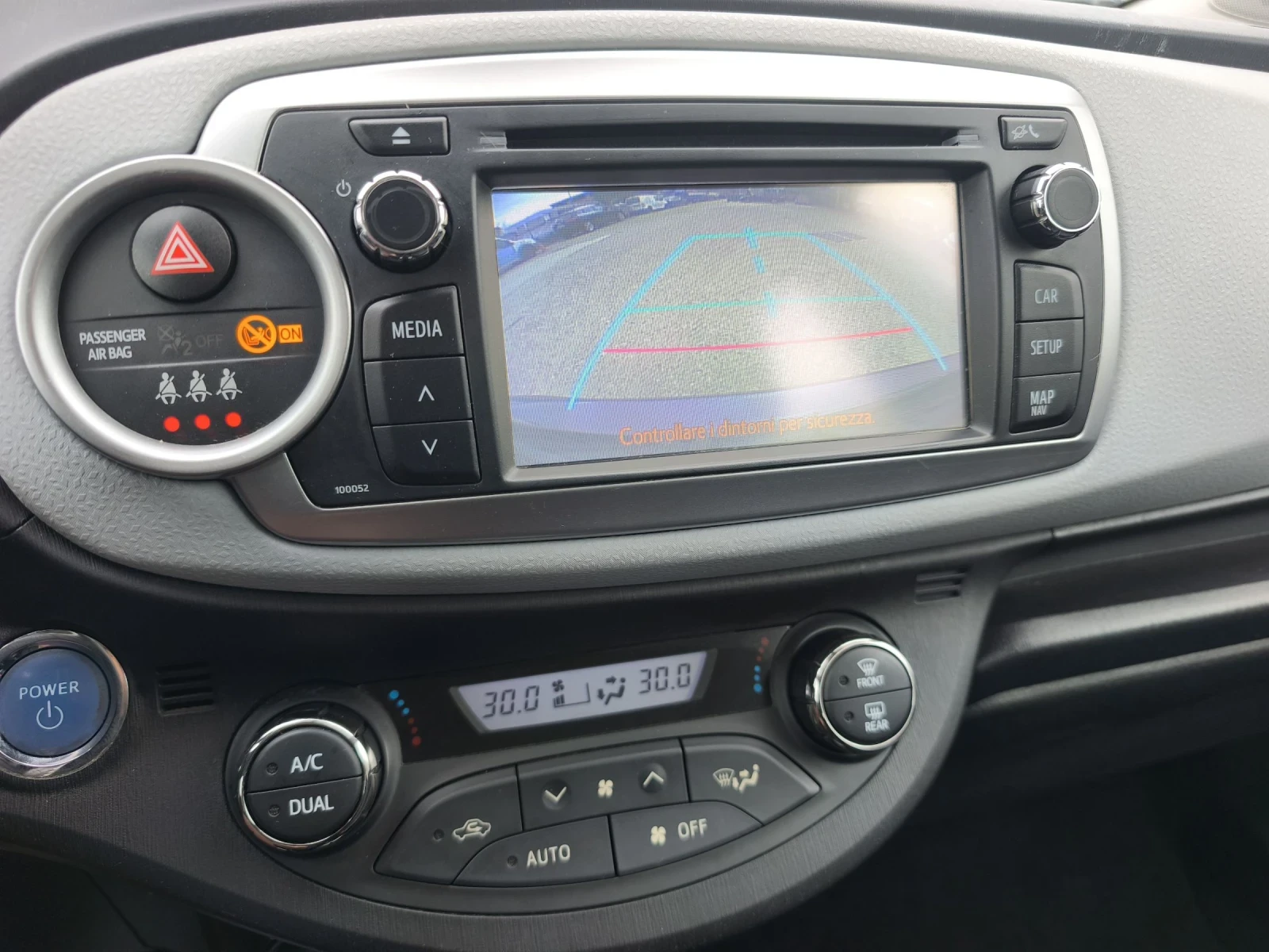 Toyota Yaris 1.5HYBRID FULL SERVICE IN TOYOTA NEW  | Mobile.bg � ����������� 12
