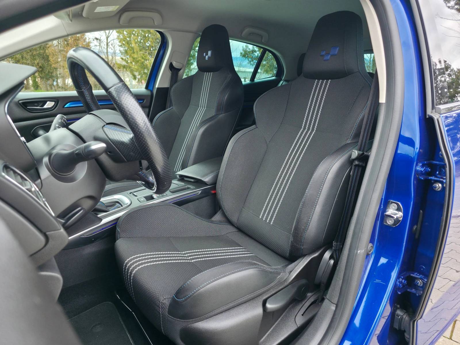 Renault Megane 1.2TCe GT LINE EURO6b - изображение 10