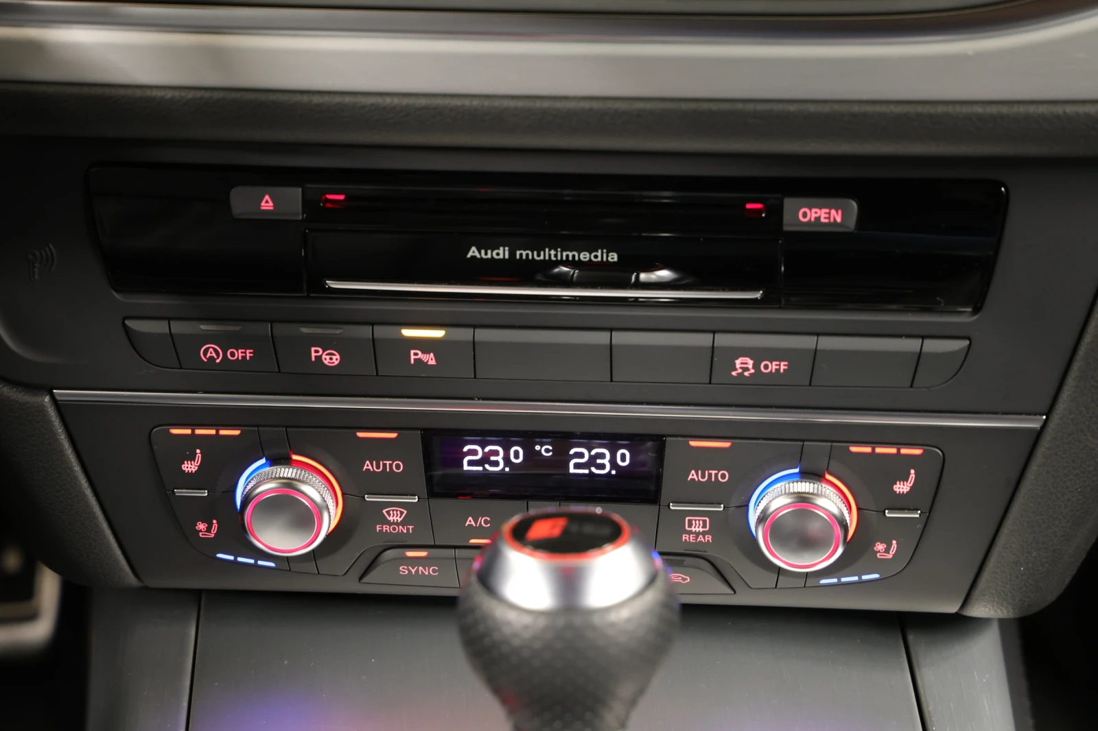 Audi Rs6 4.0 TFSI Quattro, снимка 13 - Автомобили и джипове - 53777965